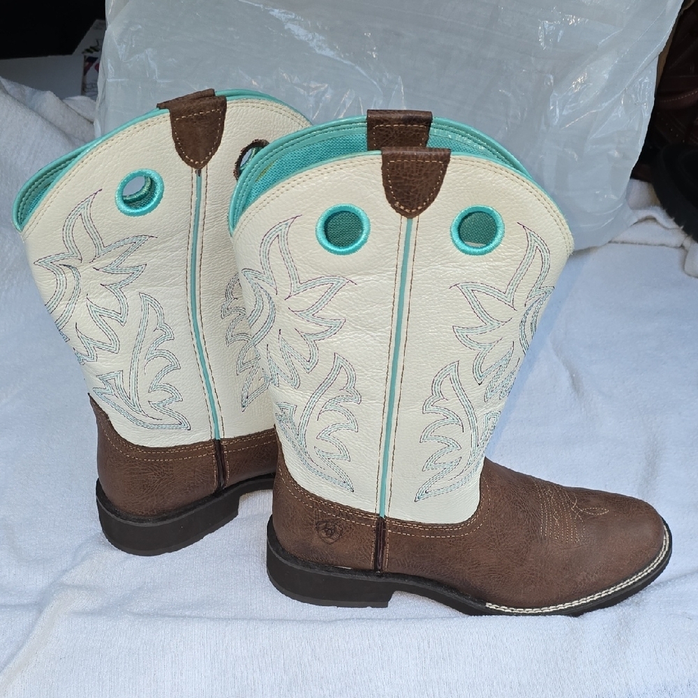 Ariat Women's Elko Western Boots 9B - Picture 5 of 13
